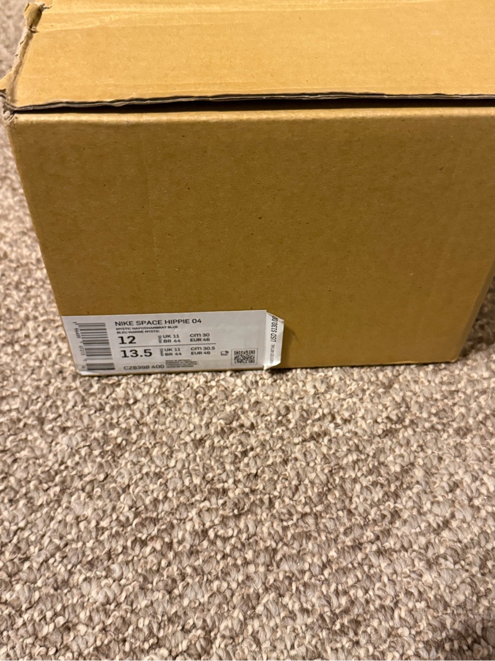 Nike Men’s Gray and Navy Space Hippie 04 Knit Sneakers - Picture 5 of 5
